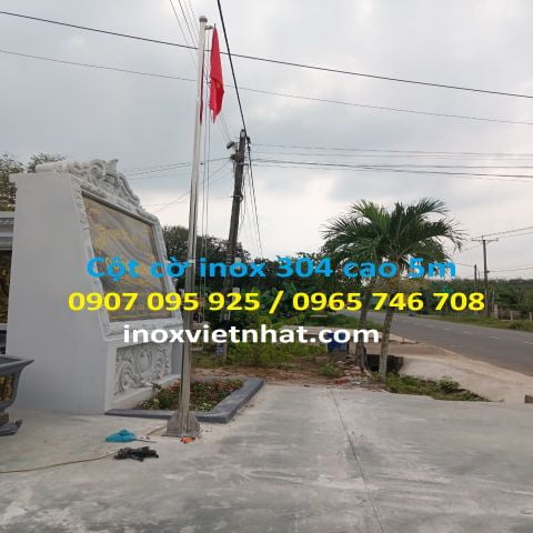 Cột cờ inox 304 ngoài trời cao 5m - Inox Việt Nhất - Chất lượng và độ bền vượt trội